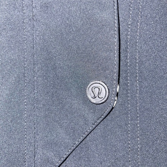 Lululemon Woman Jacket Size 8 ! - Picture 5 of 6